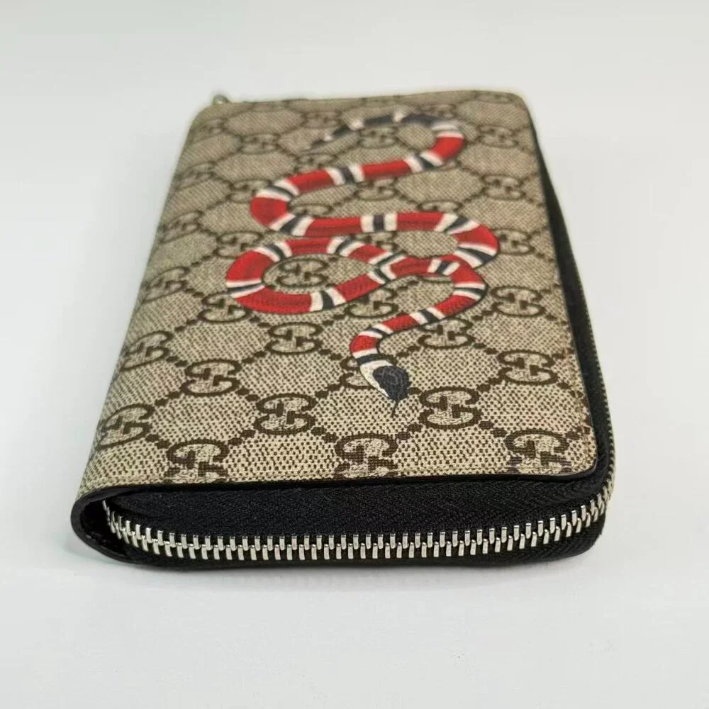 Gucci GG Logo Supreme Limited Edition Wallet with Snake Design